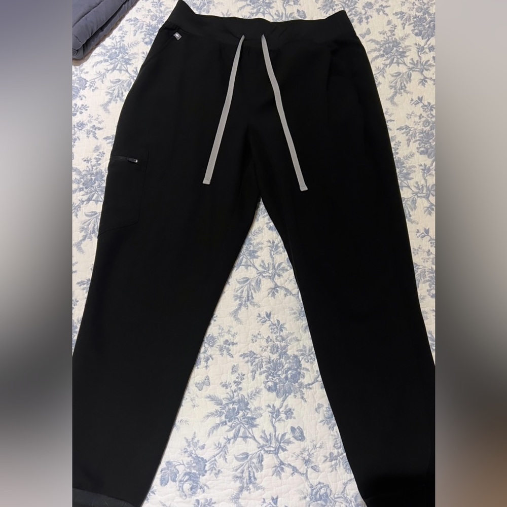 FIGS Womens High Waisted Zamora™ Jogger Scrub Pants